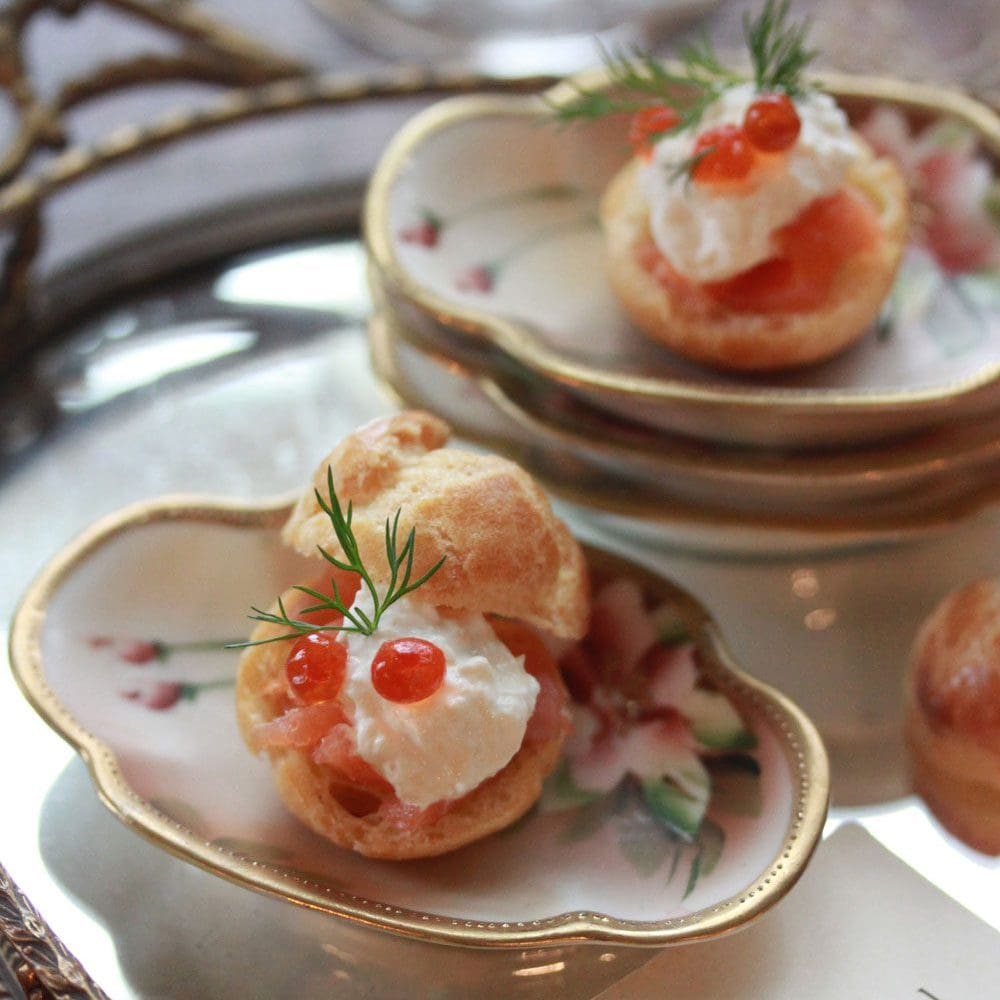 Royal Icing with Consistency Adjustments Julia Usher