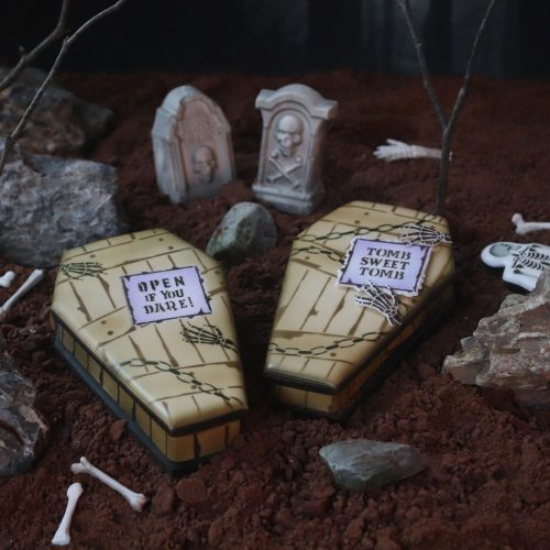 3-D Coffins Made with Coffin-Skeleton Kit