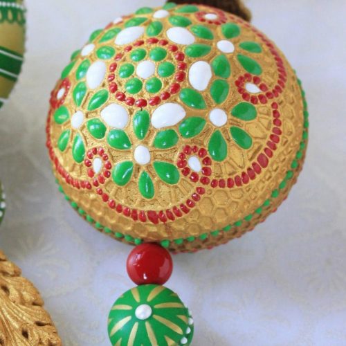 Embossed Ornaments - Close-up Brighter - 3-D Cookies Gallery