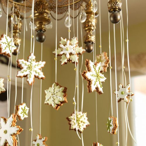 Deck the Halls - Chandelier