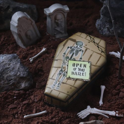 IMG_0962 skel lid with mess 2 VERY NICE