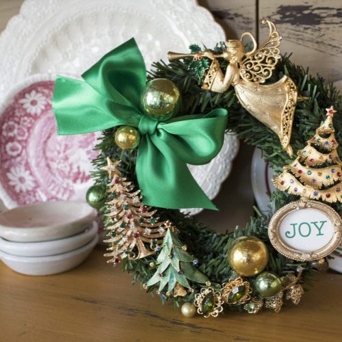 Christmas Wreath 2018 - On Shelf