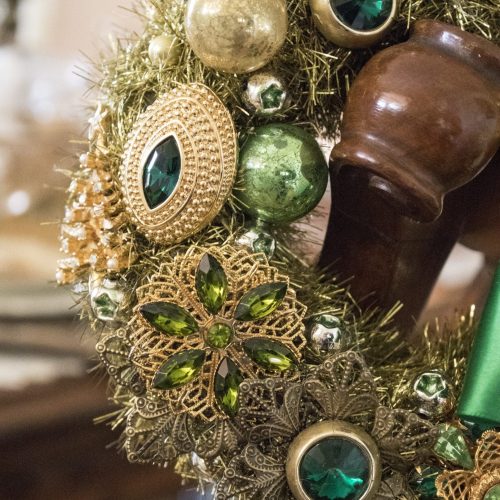 Christmas Wreath 2018 - Elegant Green Close-up
