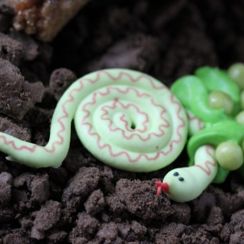 Cookie Cauldrons - Snake Stuck in Goo - 3-D Cookies Gallery