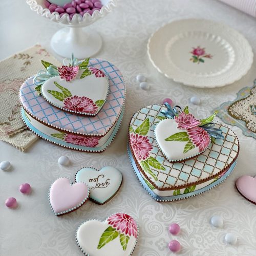 IMG_4167 CROPPED ONE OF BEST DEF USE BRIGHTER two mum boxes slightly softer back focus not retouched NICE